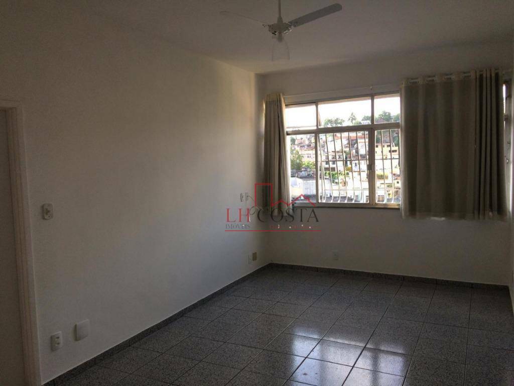 Apartamento à venda com 3 quartos, 110m² - Foto 1