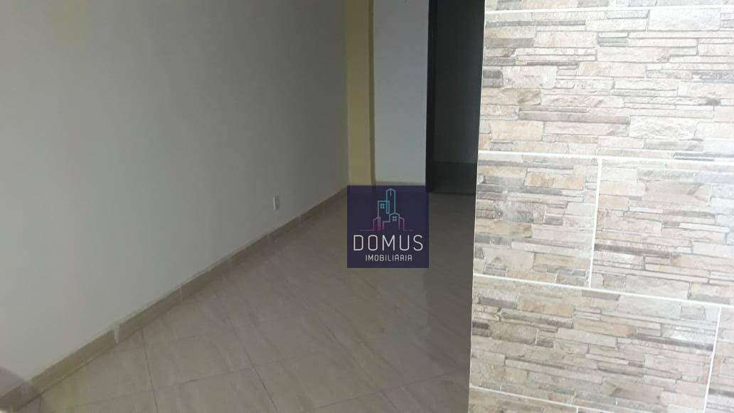 Casa à venda com 2 quartos, 100m² - Foto 3