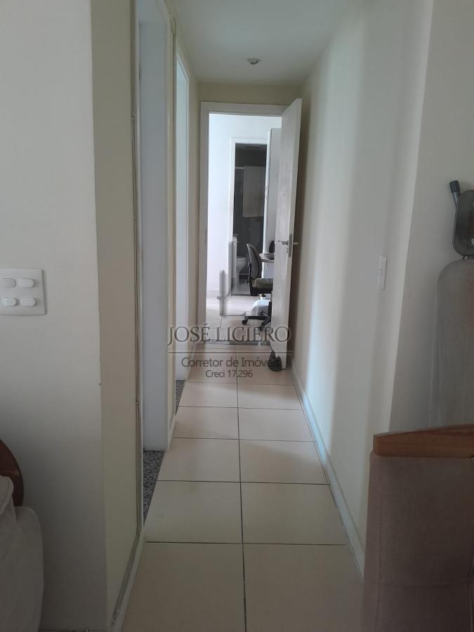 Apartamento à venda com 2 quartos, 65m² - Foto 4