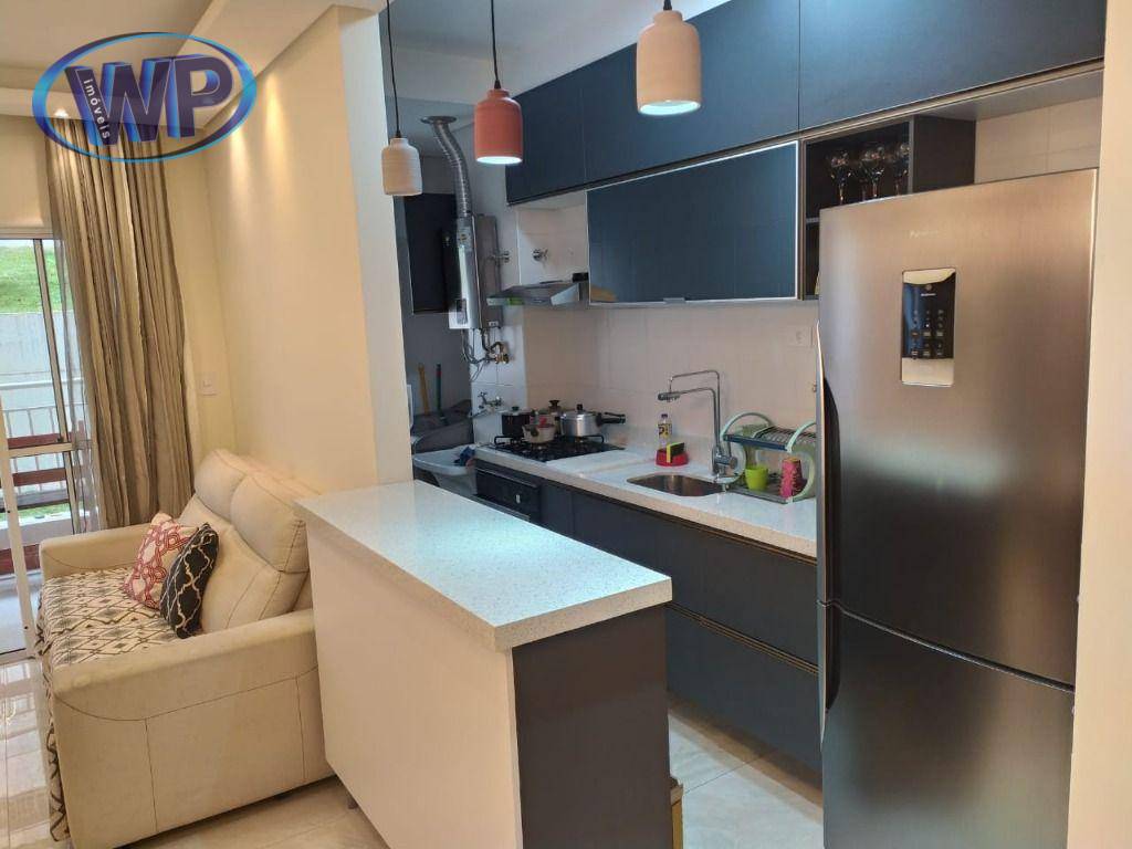 Apartamento à venda com 3 quartos, 107m² - Foto 2