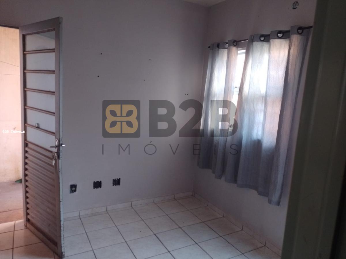 Casa à venda com 2 quartos, 150m² - Foto 8