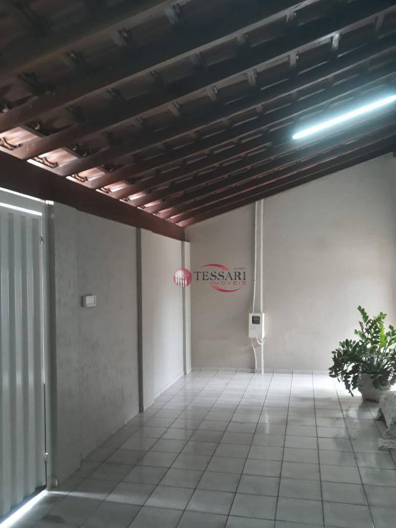 Casa à venda com 2 quartos, 180m² - Foto 2