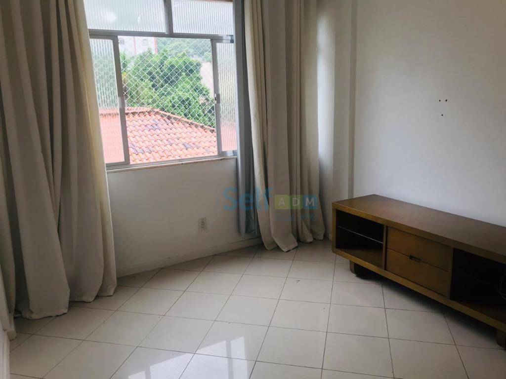 Apartamento para alugar com 3 quartos, 77m² - Foto 2