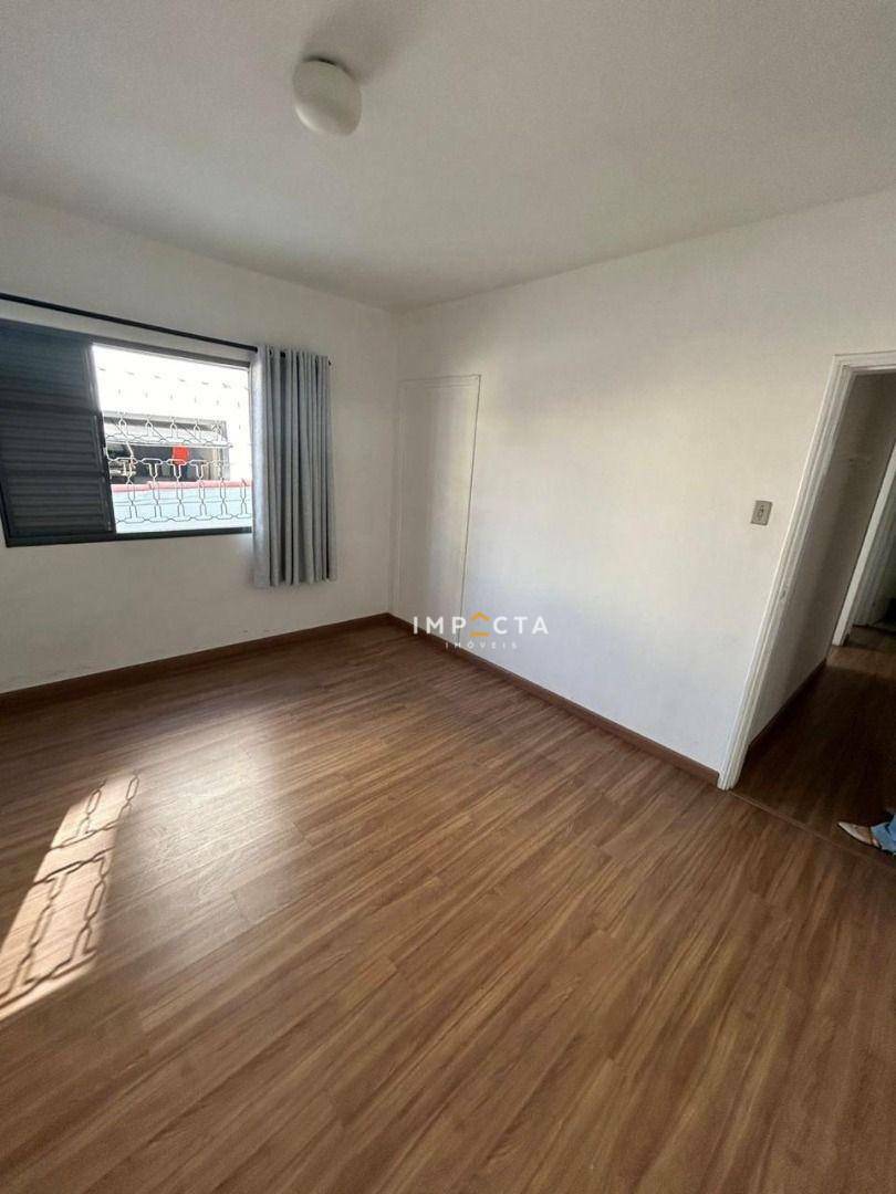 Casa para alugar com 3 quartos, 180m² - Foto 9