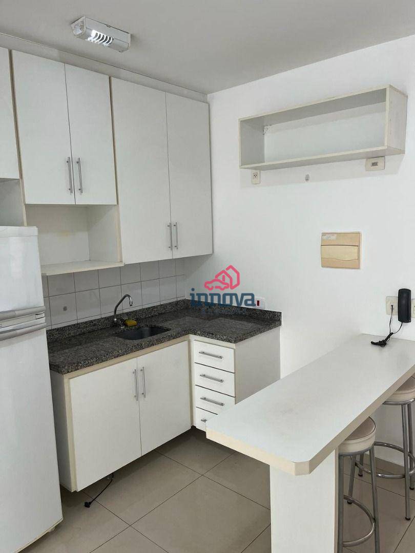 Apartamento para alugar com 1 quarto, 50m² - Foto 11