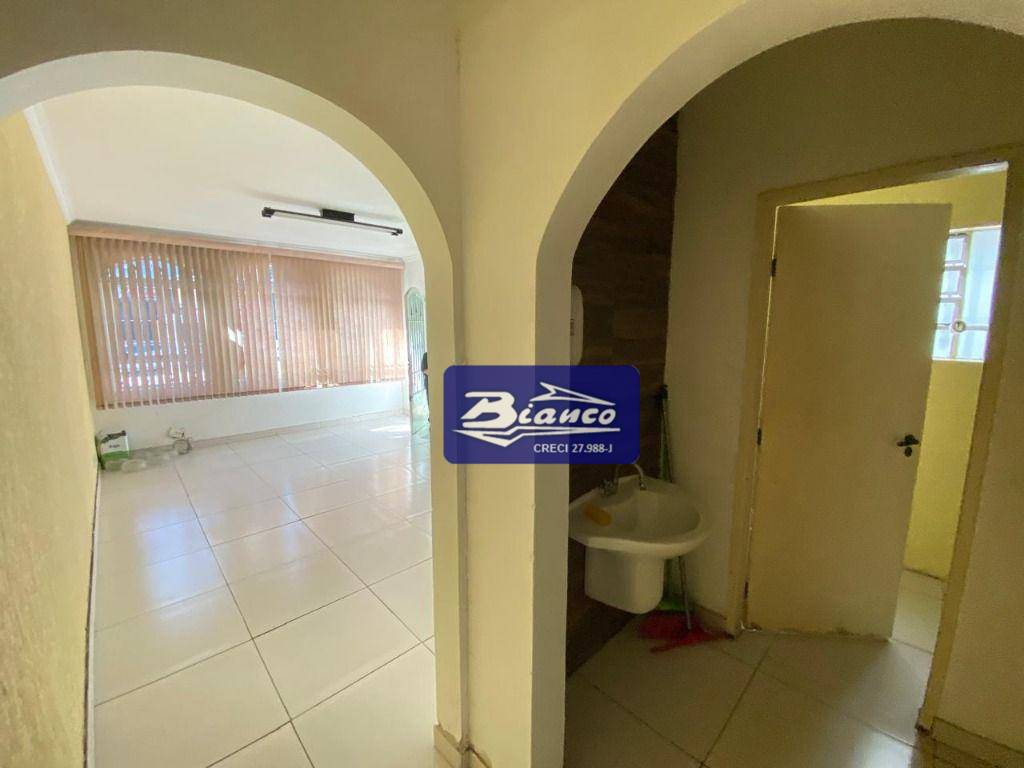 Sobrado à venda e aluguel com 3 quartos, 200m² - Foto 11