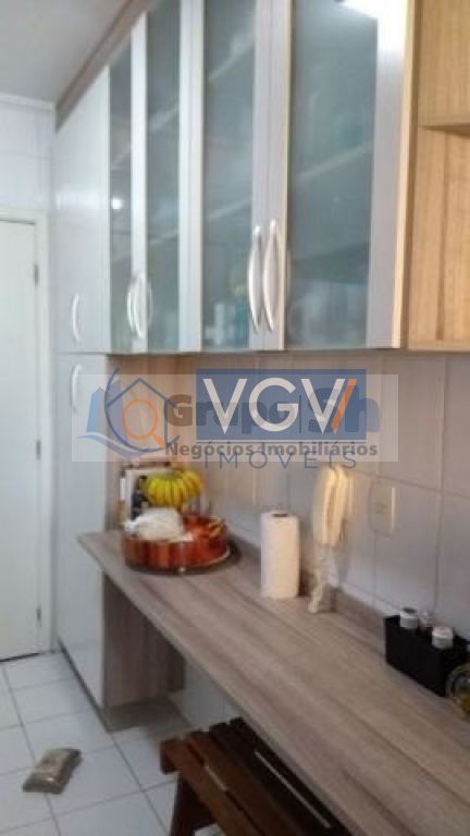 Apartamento à venda com 3 quartos, 65m² - Foto 3