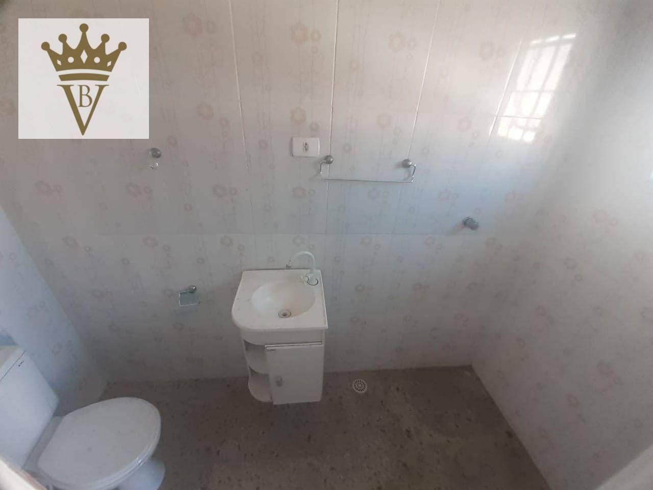 Casa à venda com 3 quartos, 200m² - Foto 4