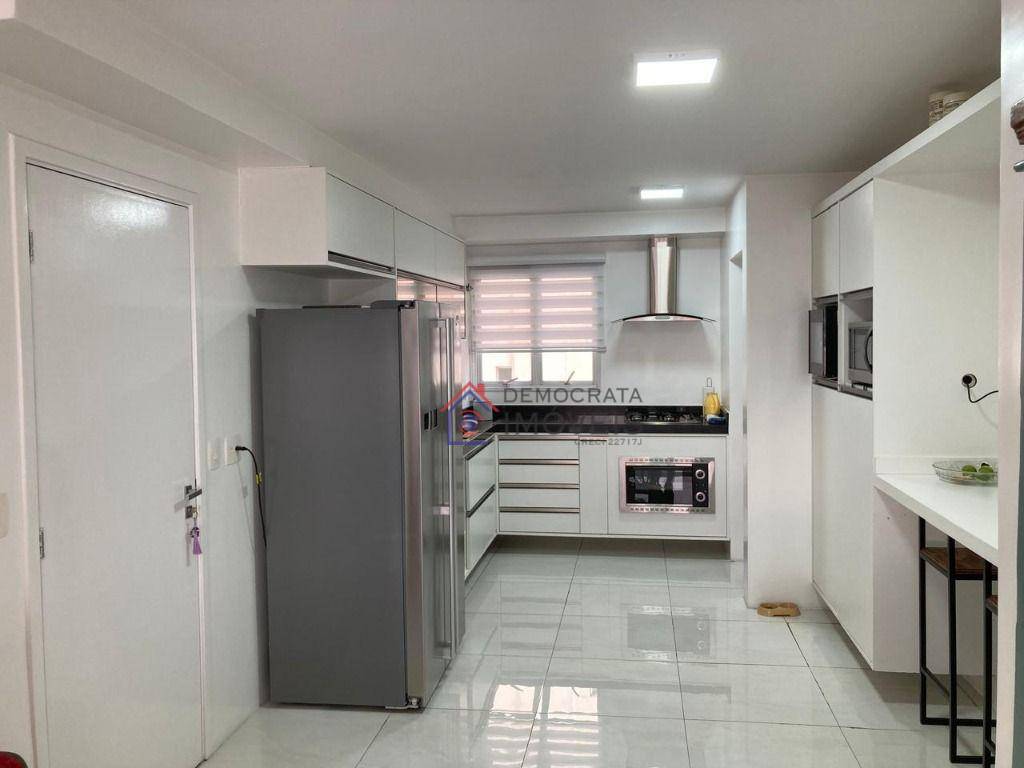 Apartamento à venda com 3 quartos, 128m² - Foto 12