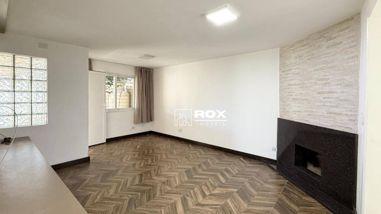 Casa à venda com 3 quartos, 70m² - Foto 4