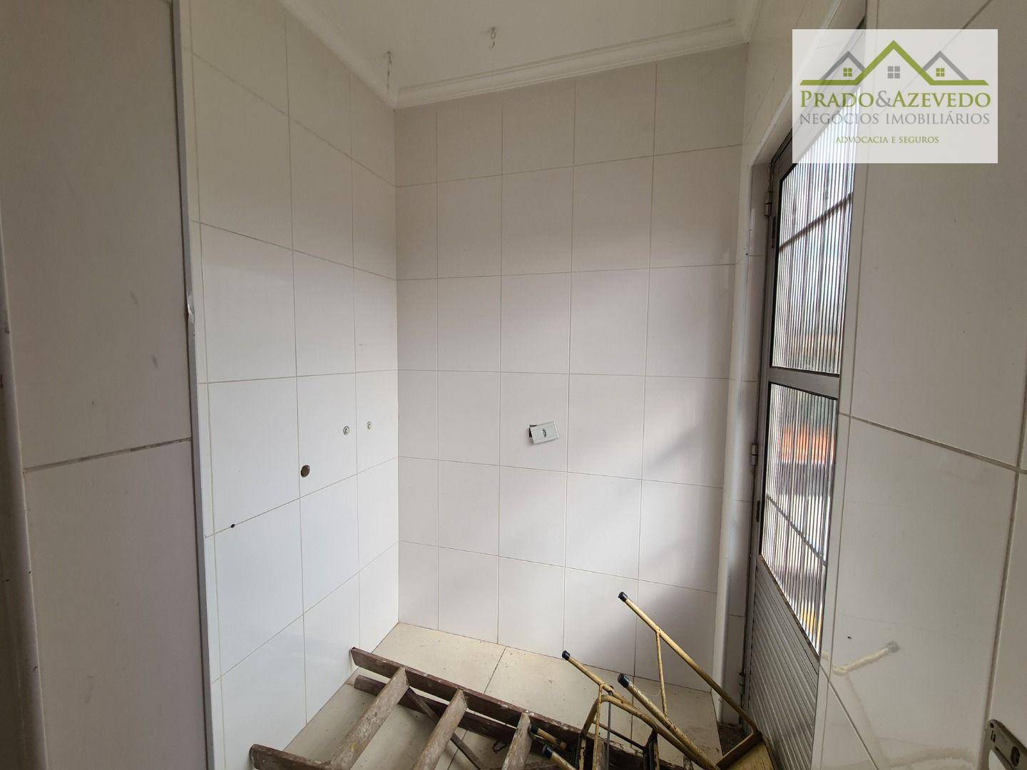 Casa à venda e aluguel com 3 quartos, 147m² - Foto 8