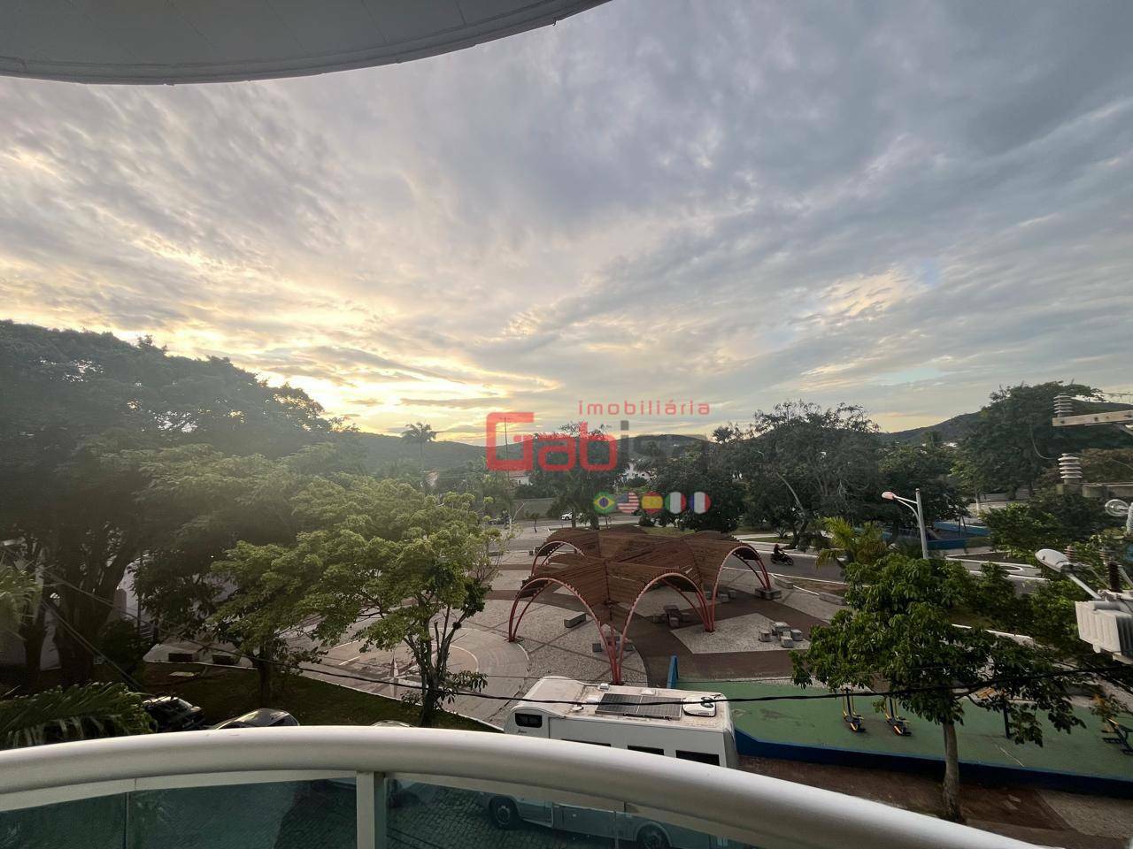 Apartamento para alugar com 3 quartos, 157m² - Foto 1