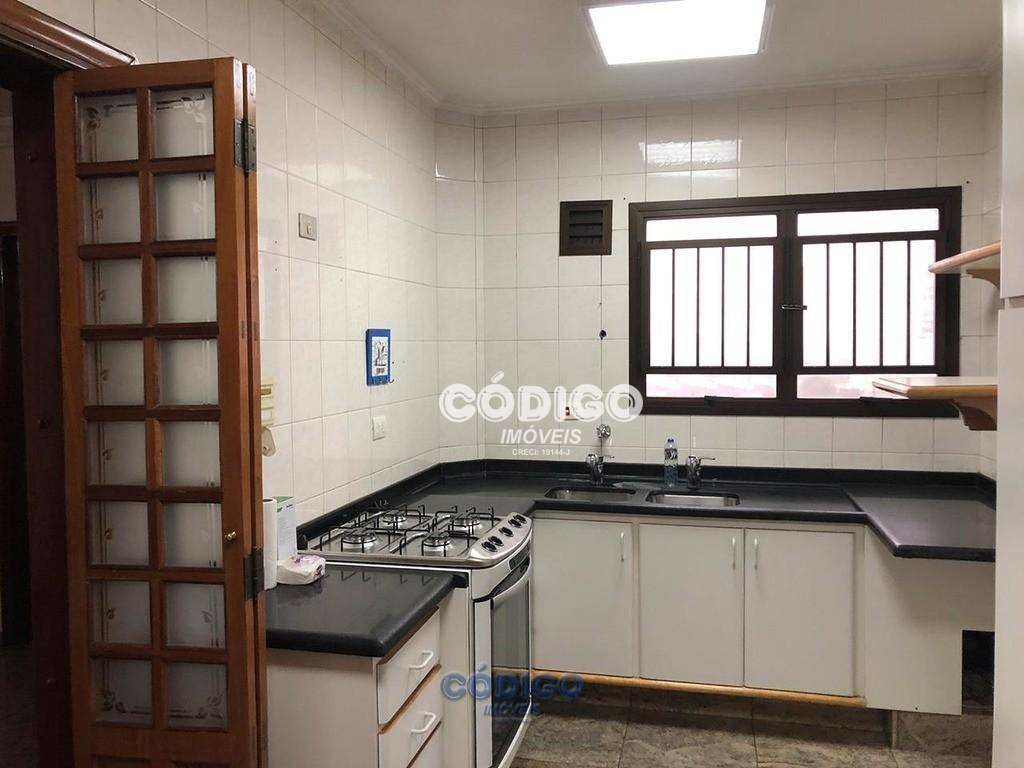 Apartamento à venda com 3 quartos, 146m² - Foto 5