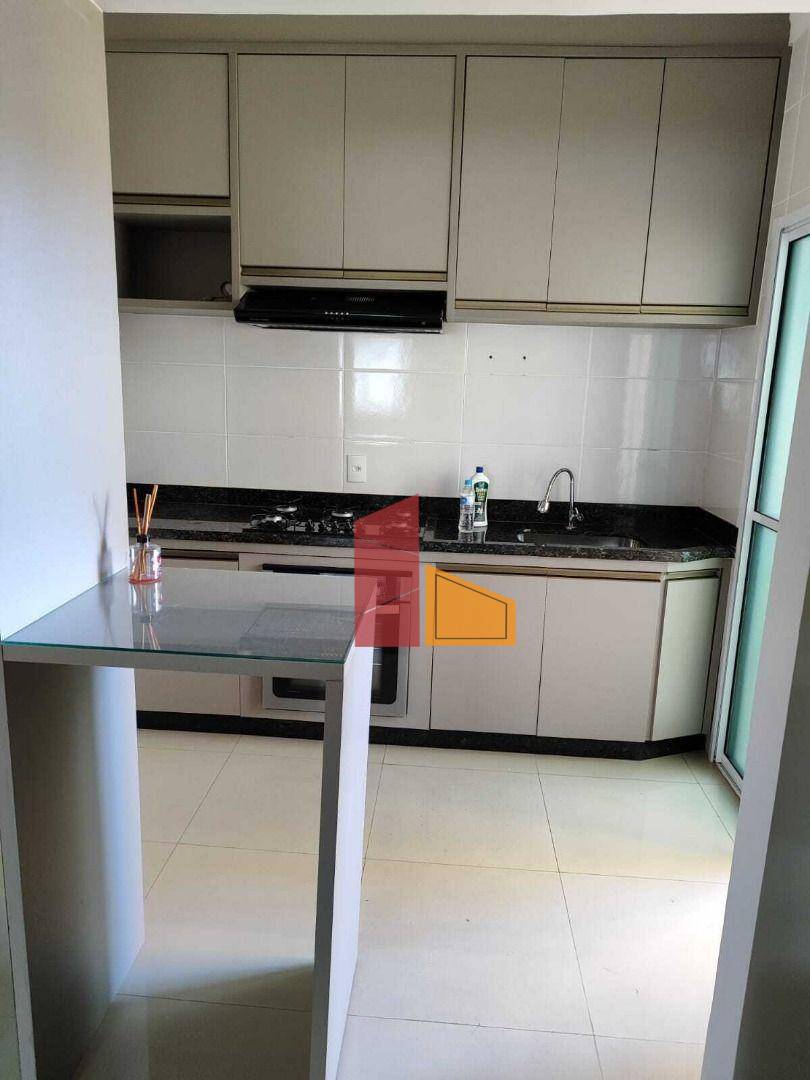 Apartamento à venda com 2 quartos, 72m² - Foto 2