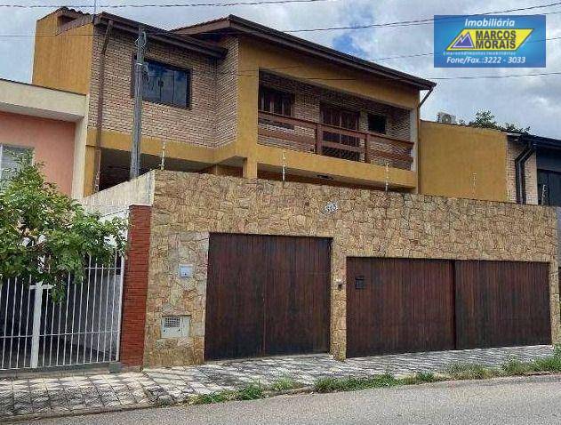 Casa à venda e aluguel com 2 quartos, 250m² - Foto 1