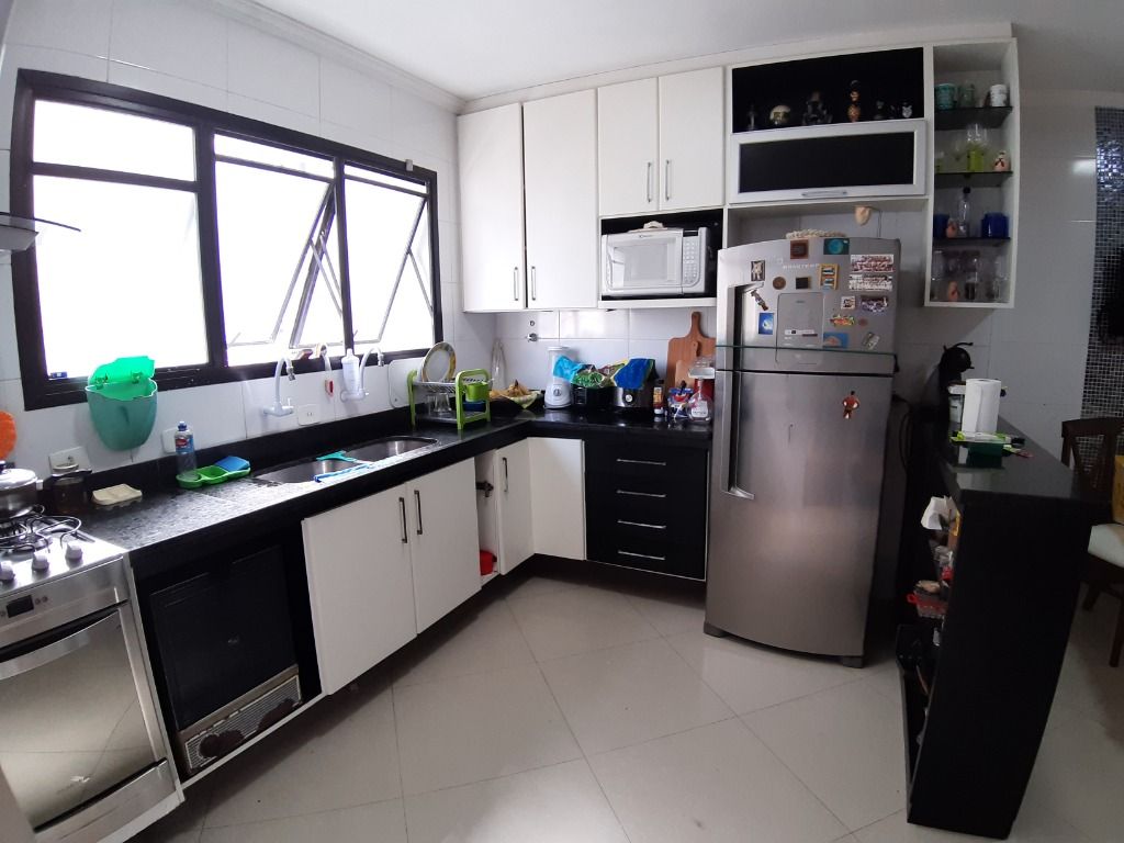 Apartamento à venda com 3 quartos, 140m² - Foto 22