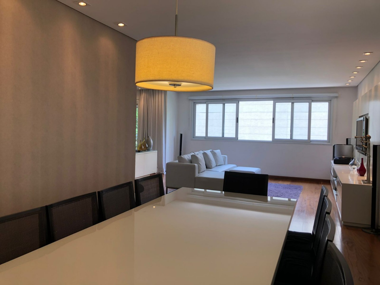 Apartamento à venda com 4 quartos, 215m² - Foto 2