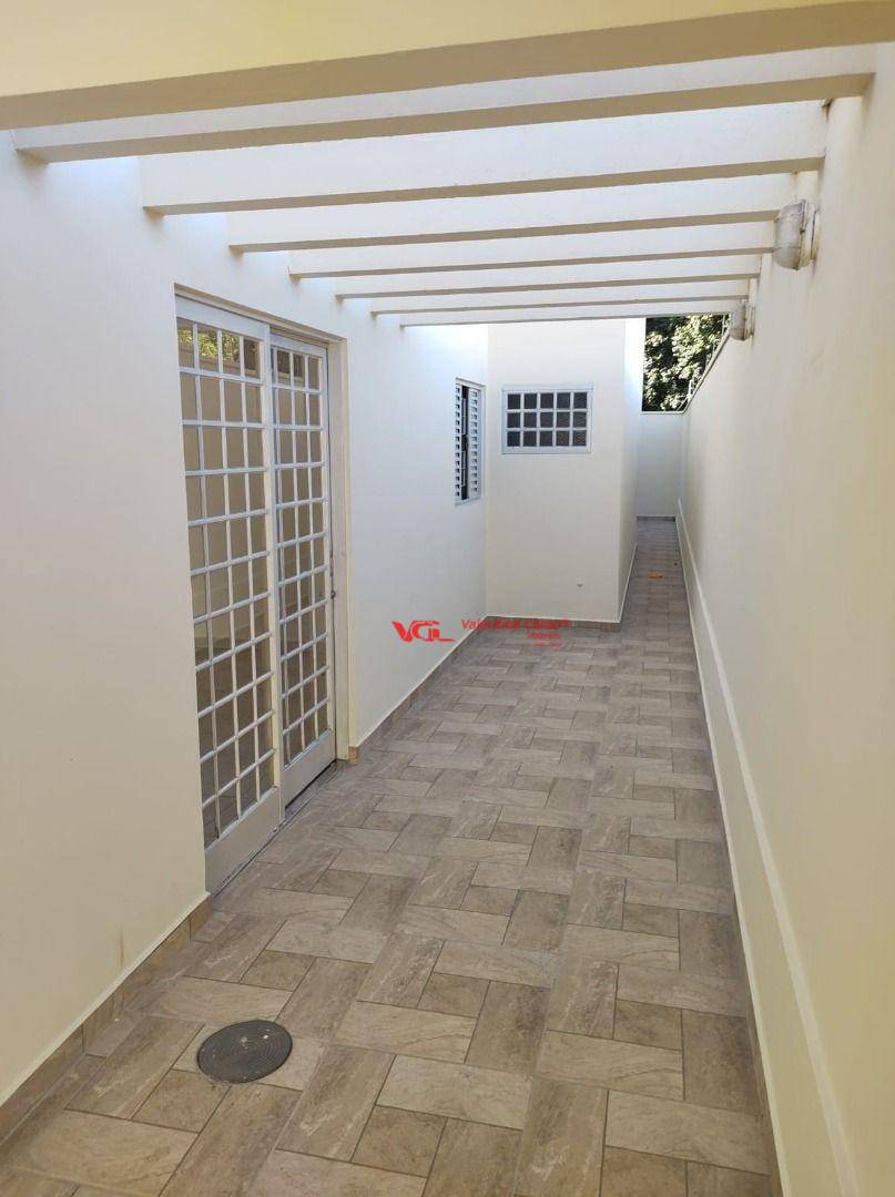 Casa para alugar com 3 quartos, 114m² - Foto 20