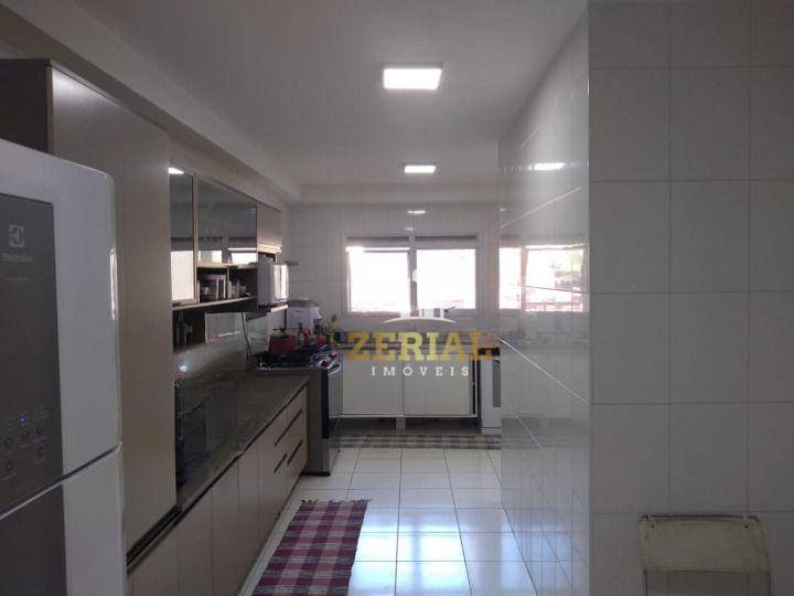 Apartamento à venda com 3 quartos, 242m² - Foto 3