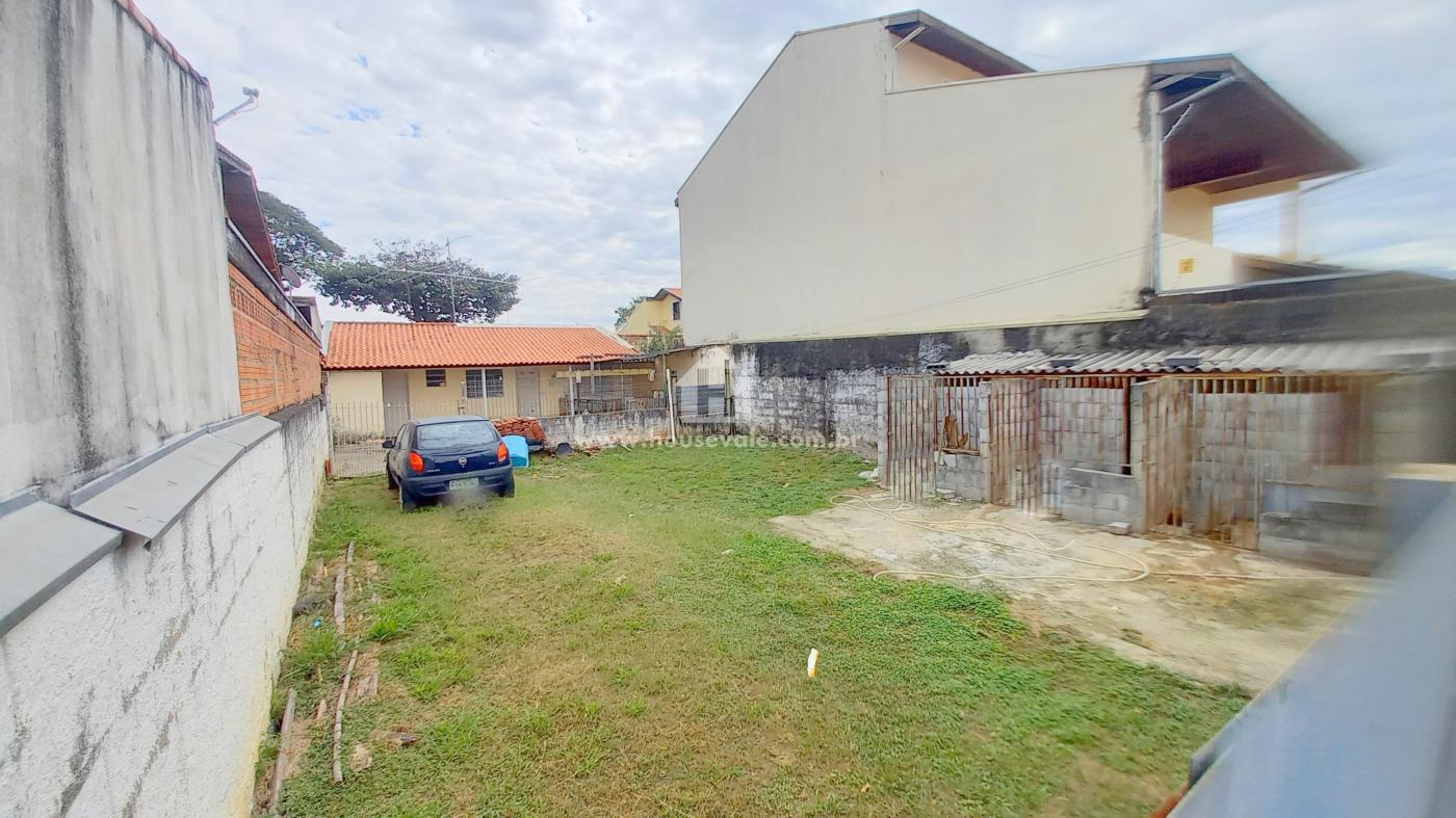 Casa à venda com 1 quarto, 250m² - Foto 3