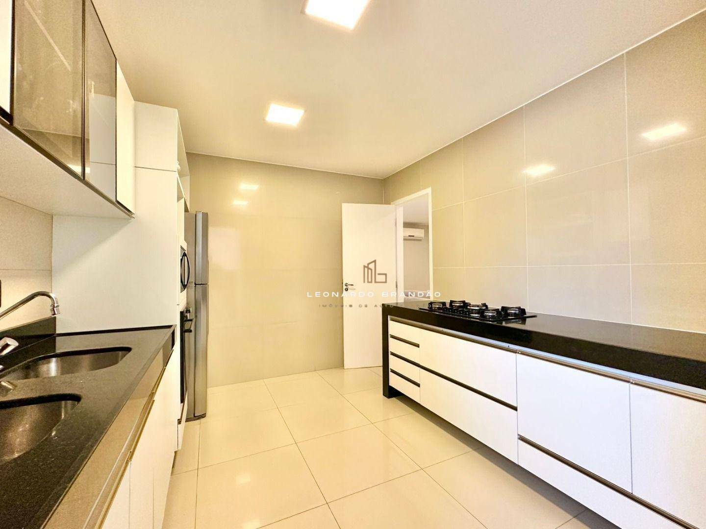 Casa de Condomínio à venda com 4 quartos, 206m² - Foto 19