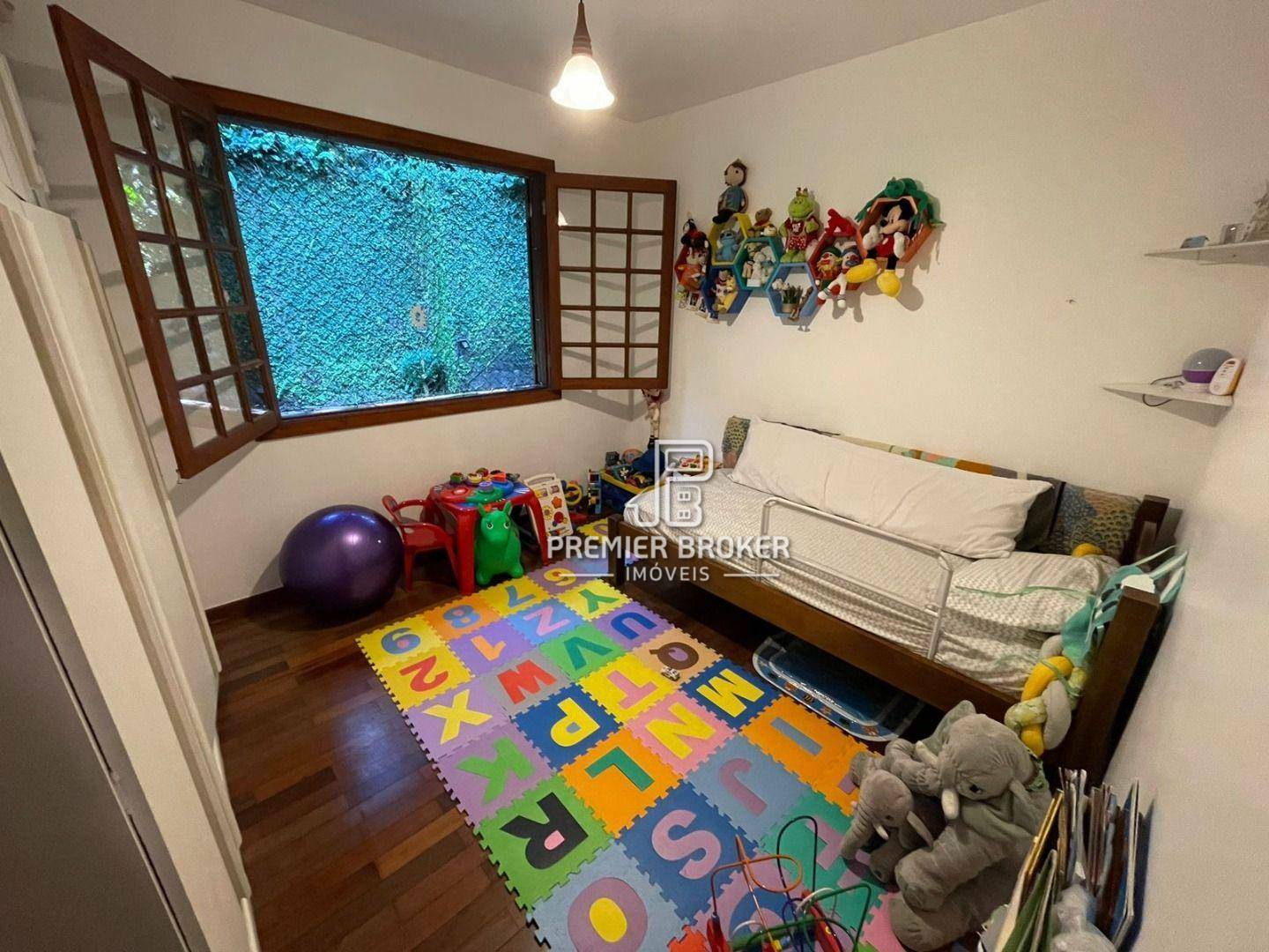 Casa de Condomínio à venda com 5 quartos, 268m² - Foto 15