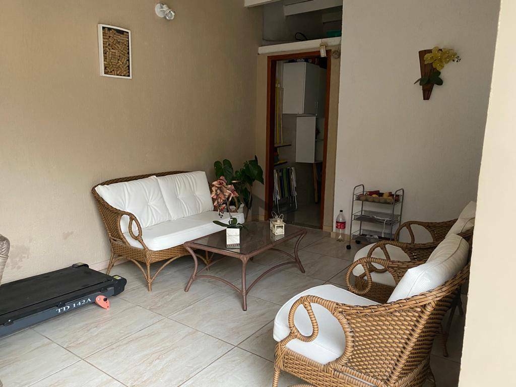 Casa à venda com 3 quartos, 120m² - Foto 4