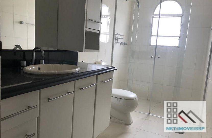 Apartamento para alugar com 5 quartos, 240m² - Foto 12