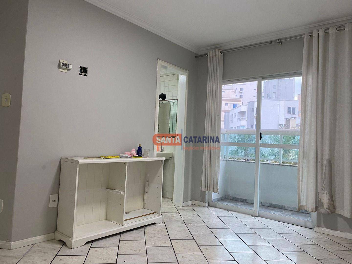 Apartamento para alugar com 2 quartos, 79m² - Foto 10