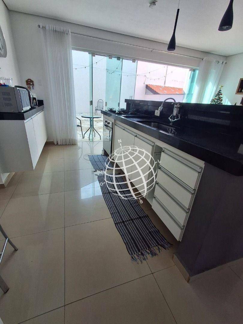 Casa à venda com 3 quartos, 202m² - Foto 6