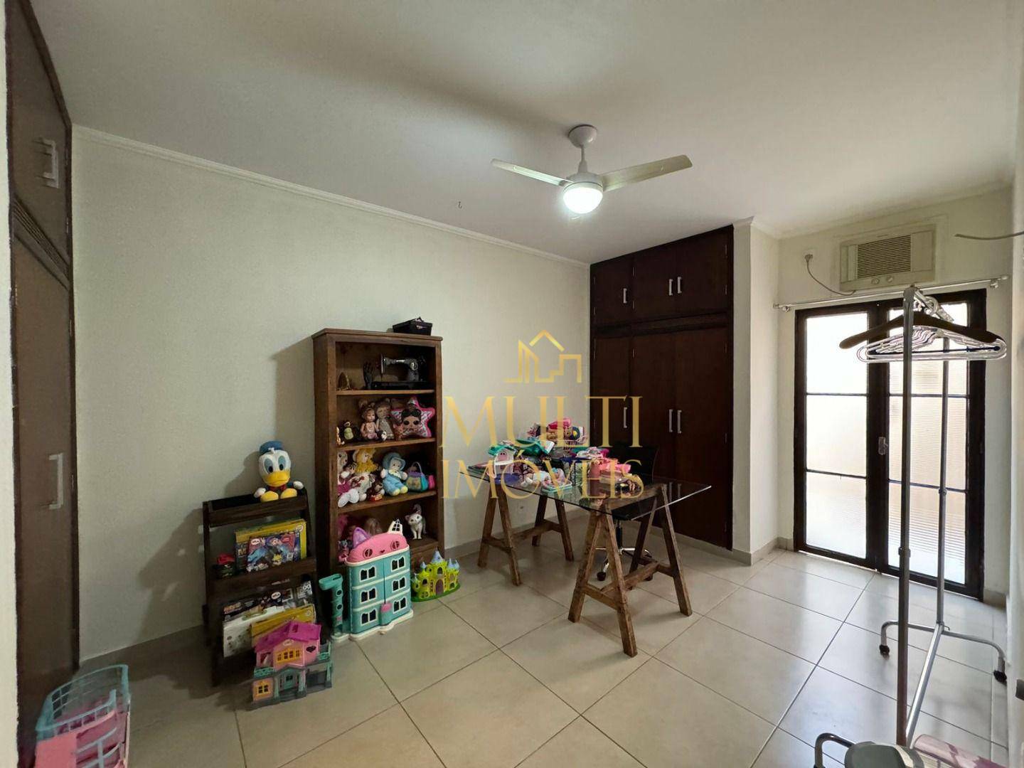 Casa à venda com 4 quartos, 300m² - Foto 10