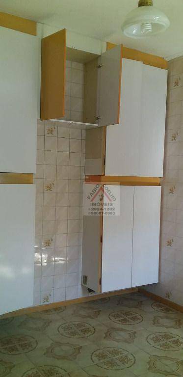 Casa à venda com 3 quartos, 180m² - Foto 4