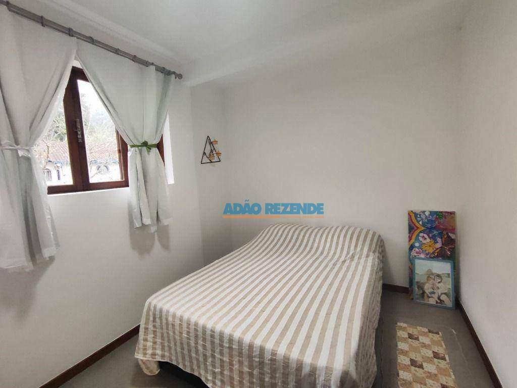 Casa à venda com 7 quartos, 281m² - Foto 35