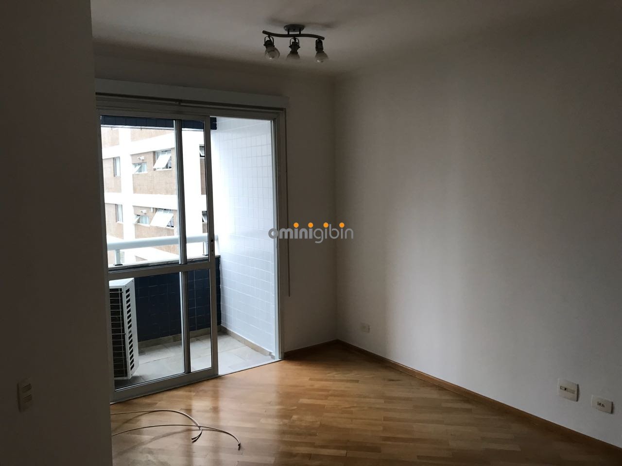 Apartamento à venda com 2 quartos, 67m² - Foto 2