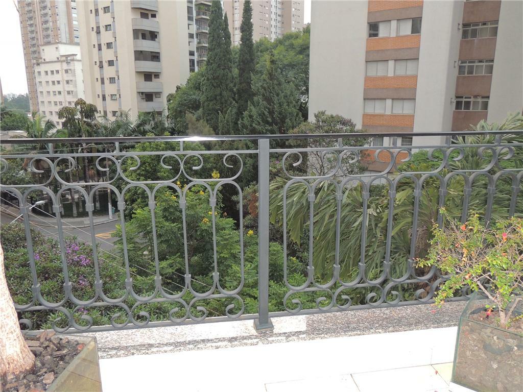 Apartamento para alugar com 4 quartos, 311m² - Foto 2