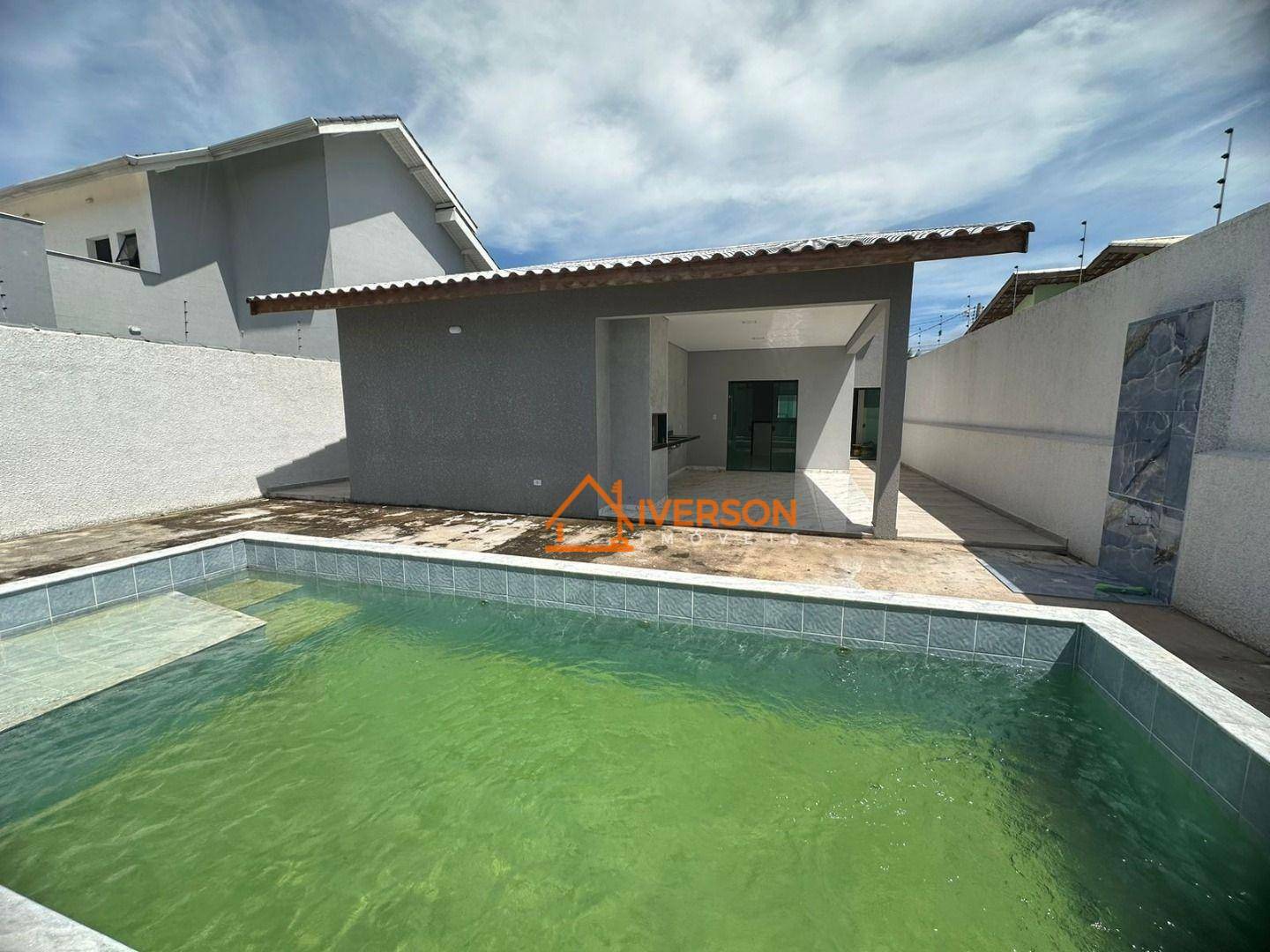 Casa à venda com 3 quartos, 164m² - Foto 2