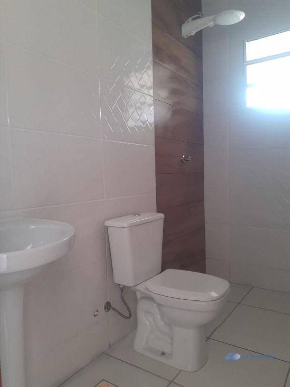 Casa à venda com 3 quartos, 159M2 - Foto 2