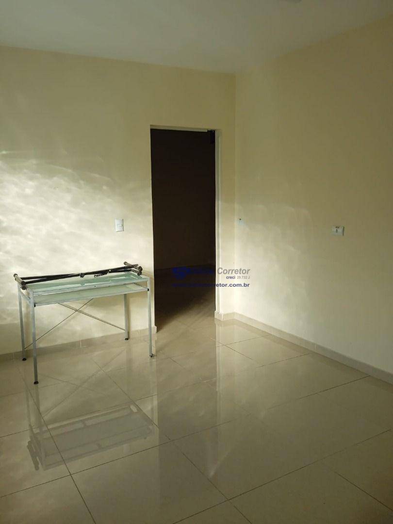 Sobrado à venda com 3 quartos, 130m² - Foto 2