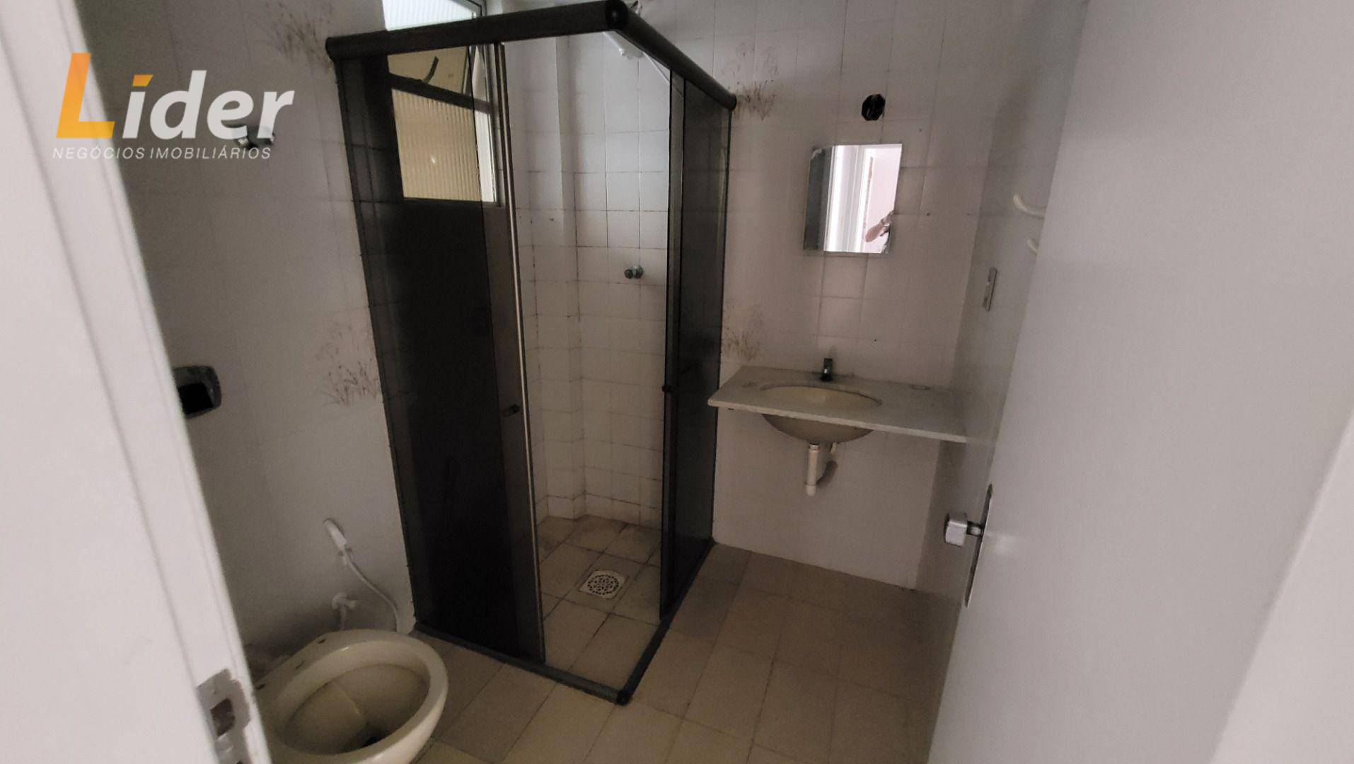 Apartamento para alugar com 2 quartos, 70m² - Foto 7