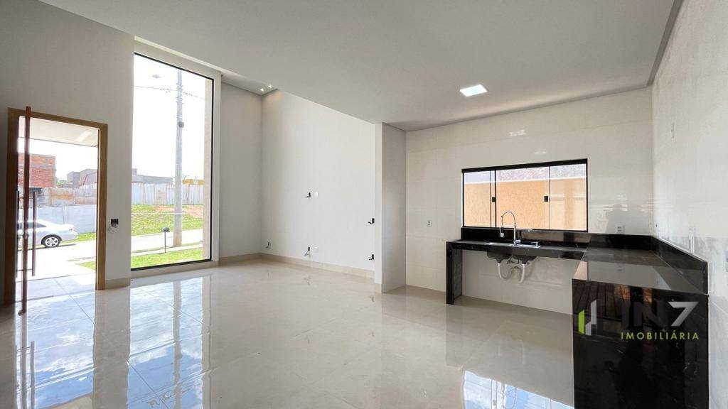 Casa à venda com 3 quartos, 158m² - Foto 3