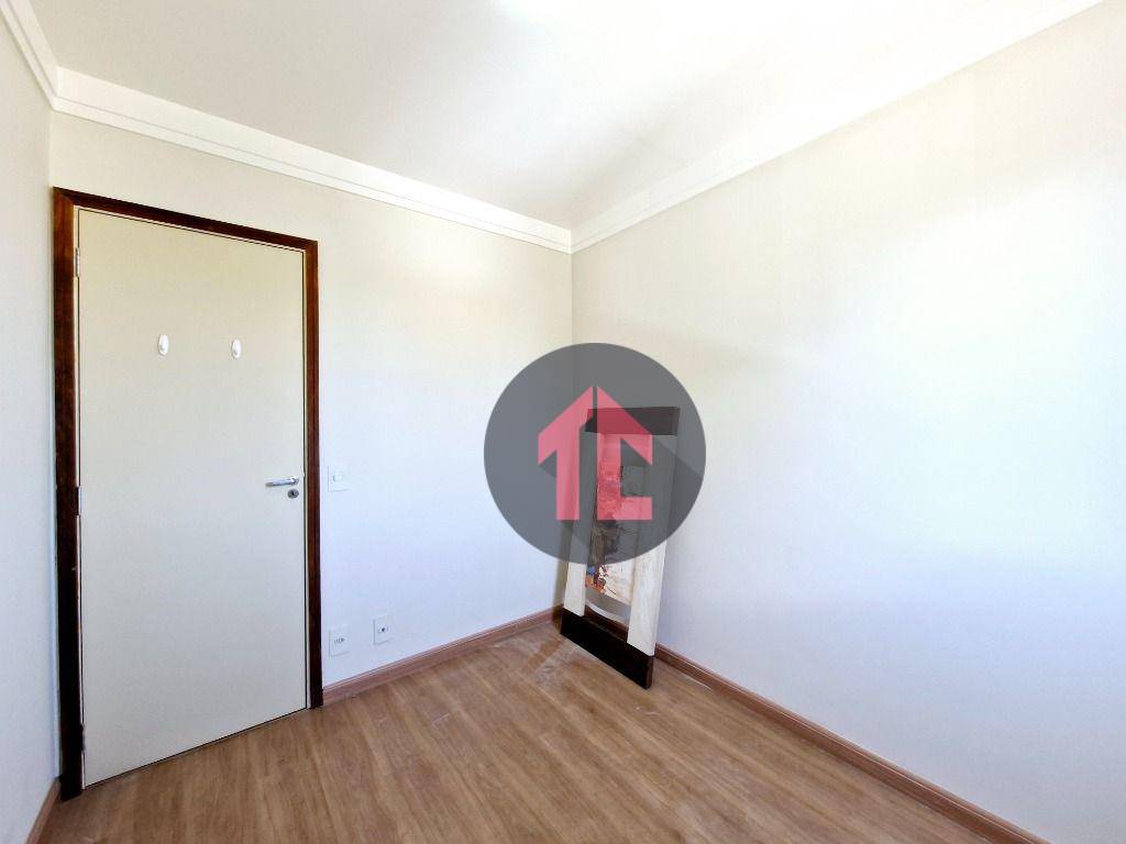 Apartamento à venda e aluguel com 3 quartos, 75m² - Foto 18