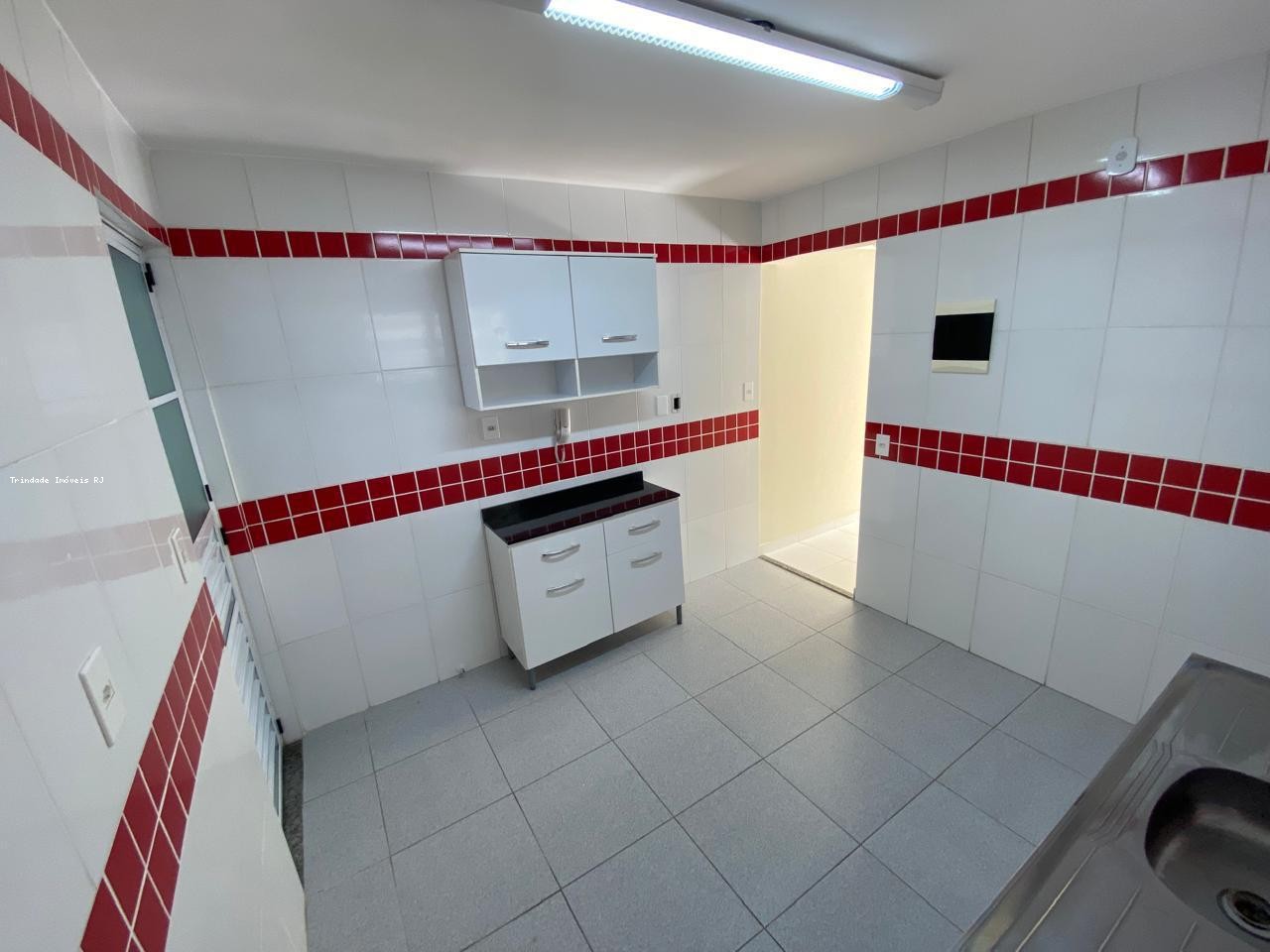 Casa para alugar com 2 quartos, 75m² - Foto 15