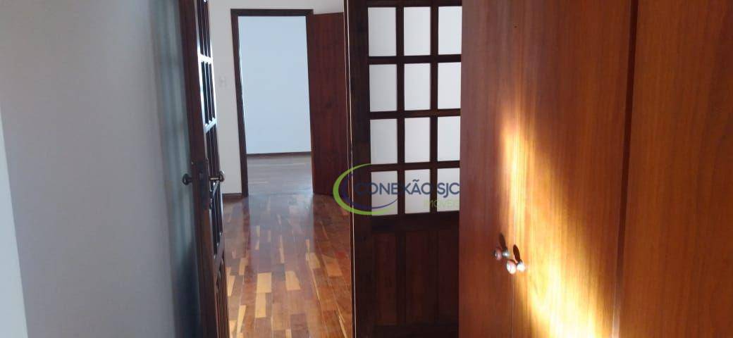 Casa à venda com 3 quartos, 200m² - Foto 2