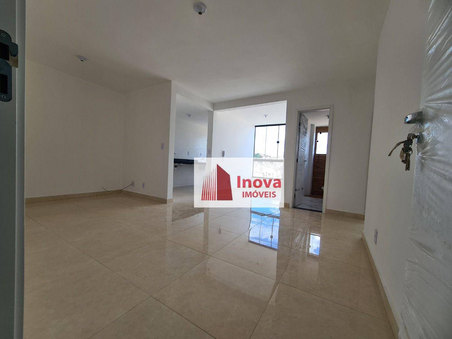 Apartamento à venda com 2 quartos, 75m² - Foto 3