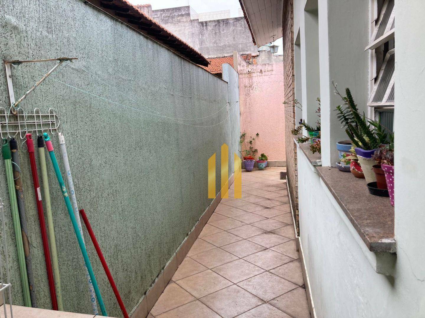 Casa à venda e aluguel com 3 quartos, 440m² - Foto 41