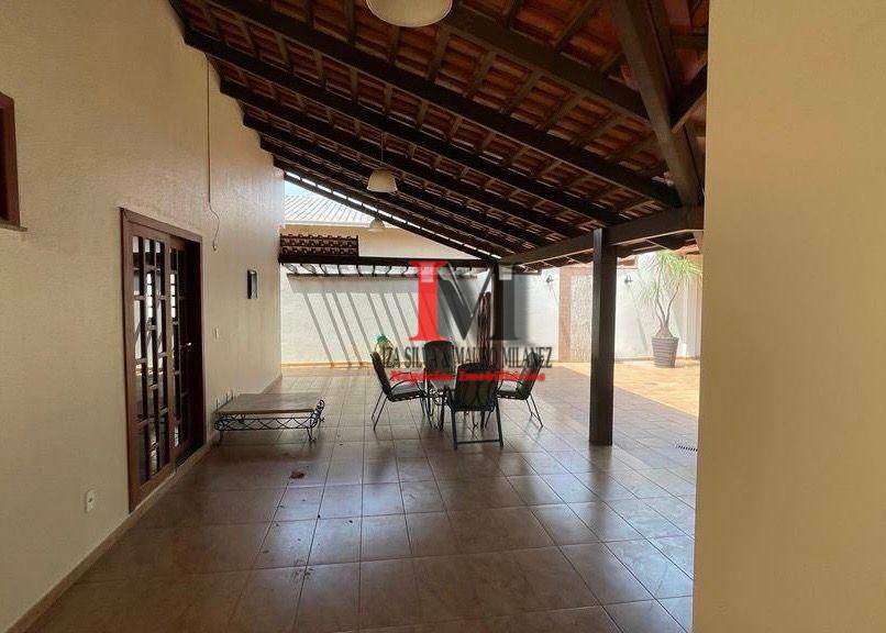 Casa de Condomínio para alugar com 5 quartos, 400m² - Foto 26