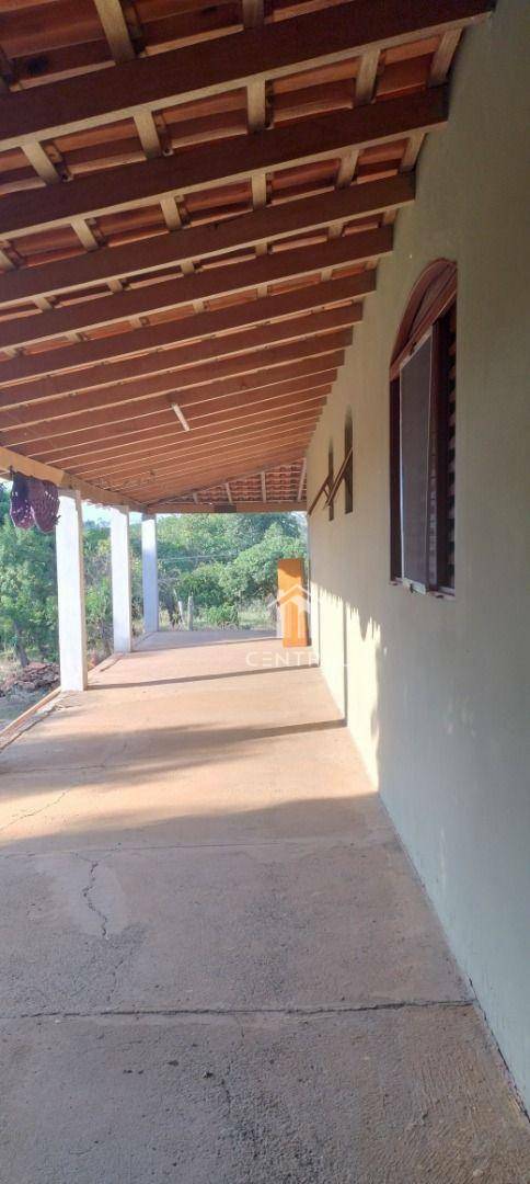 Chácara à venda com 2 quartos, 300m² - Foto 15