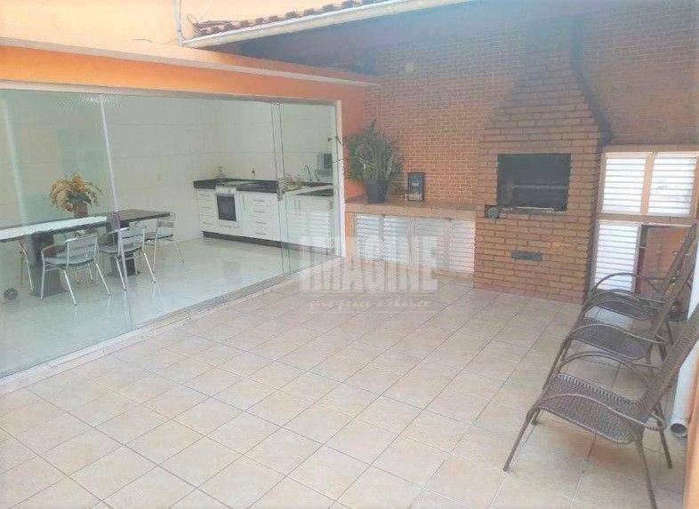 Sobrado à venda com 4 quartos, 220m² - Foto 4