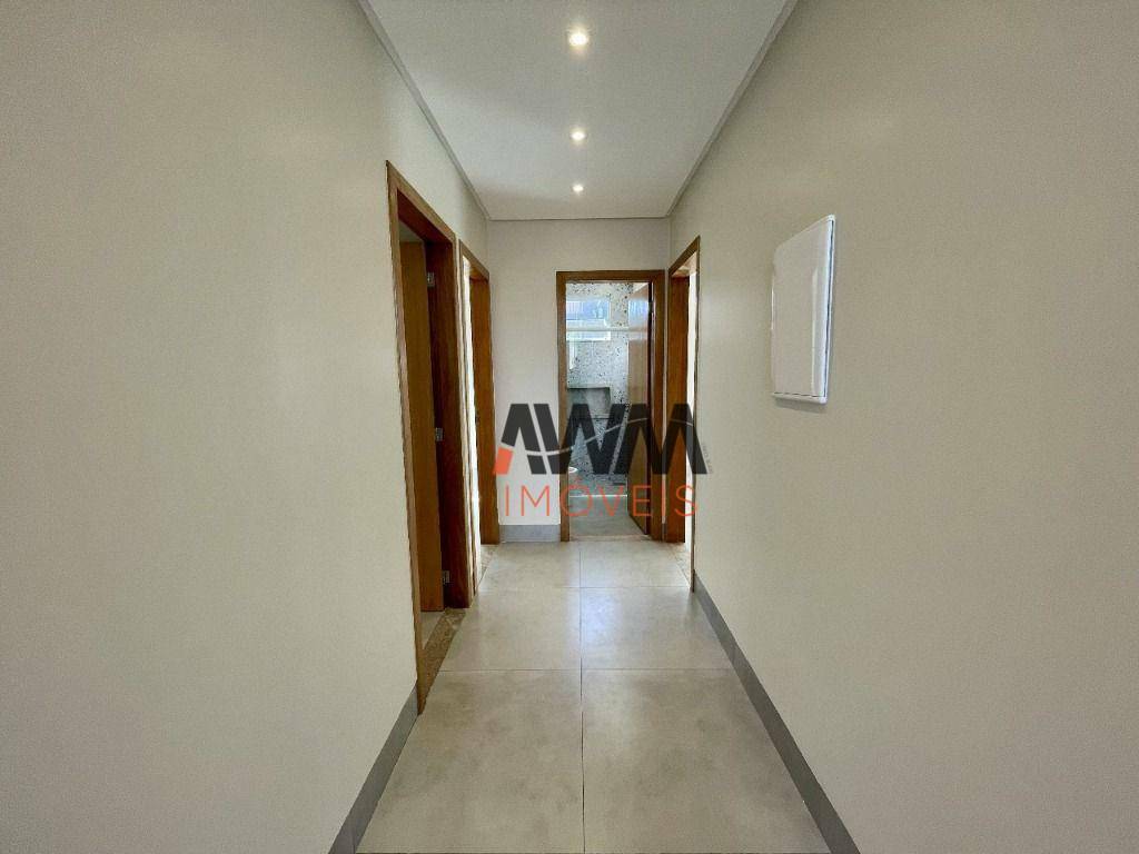 Casa à venda com 3 quartos, 131m² - Foto 14