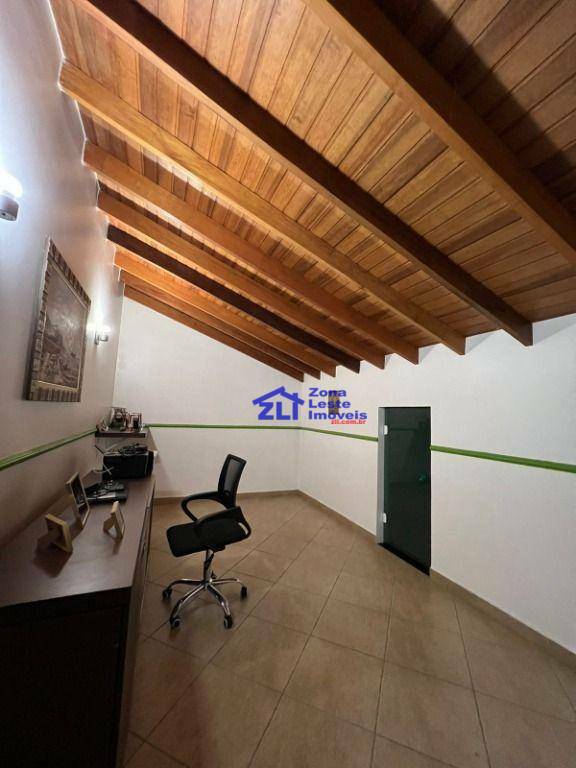 Sobrado à venda com 4 quartos, 350m² - Foto 51